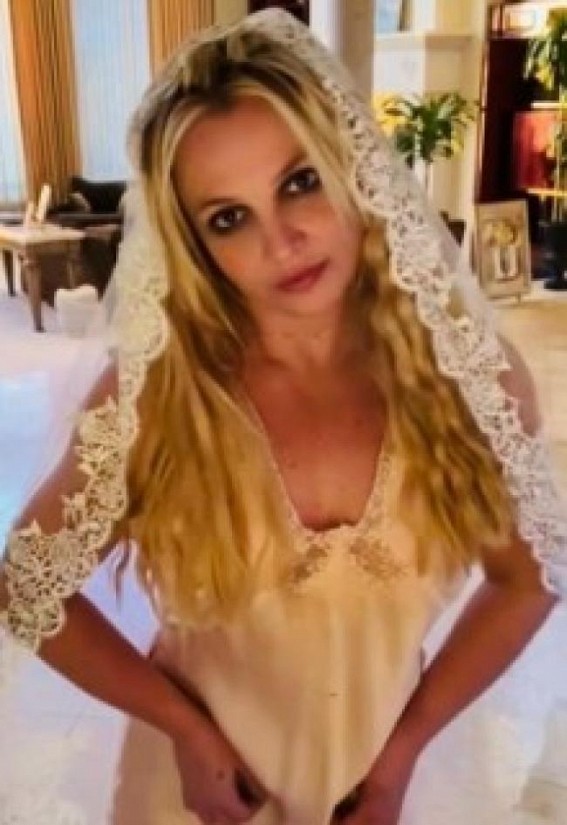Britney Spears shares cryptic post, invites her mom for coffee Britney Spears shares cryptic post, invites her mom for coffee