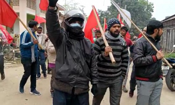 CPI-M workers were Attacked by BJP workers in Narshingrah CPI-M workers were Attacked by BJP workers in Narshingrah