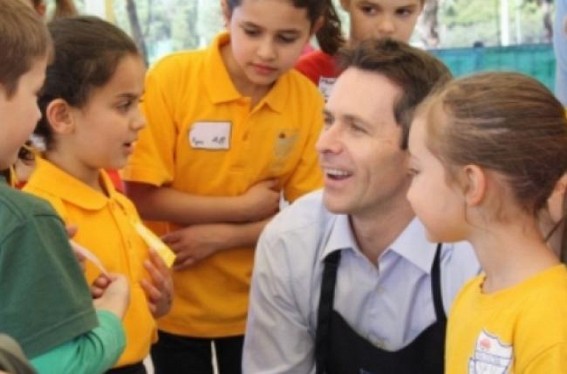 Australia to sign global education treaty