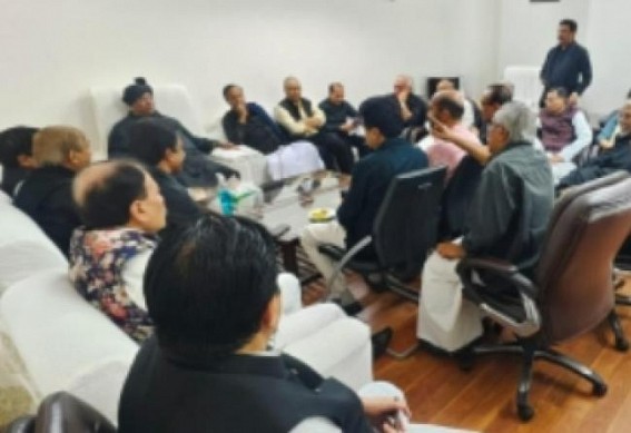 Congress MPs wear black to protest against Rahul's disqualification