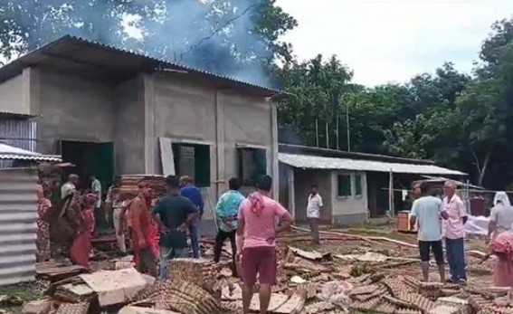 Poultry farm's godown burnt in Fire