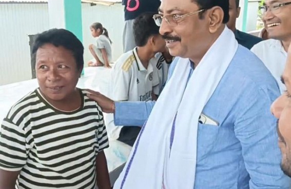 BJP State President met Kanchanpur Bru community people