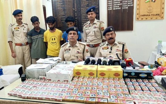 Thieves with E-Rickshaw stole Beer, Cigarettes and other Items from a store : Three Arrested  