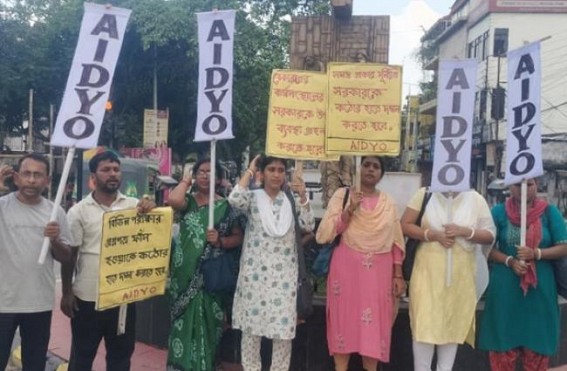 AIDYO Protested Demanding Recruitment and No Corruption in Recruitment : 10 Lakh Posts Vacant under Central Govt