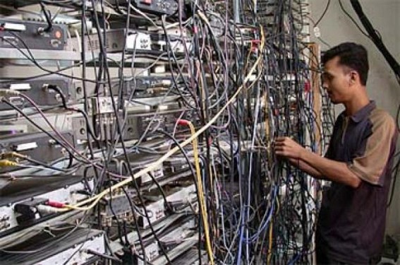 Khowai cable operators continue illegal business: No steps taken by administration; Anger brewing among locals Khowai cable operators continue illegal business: No steps taken by administration; Anger brewing among locals