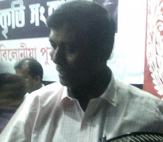 Government employee found promoting Kolkata based private college Government employee found promoting Kolkata based private college