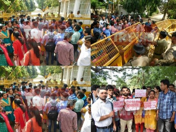 After 14000 teacher-posts announced, chaos in front of Tripura Education Minister's residence : Undergoing B.Ed students demand date extension of exam After 14000 teacher-posts announced, chaos in front of Tripura Education Minister's residence : Undergoing B.Ed students demand date extension of exam