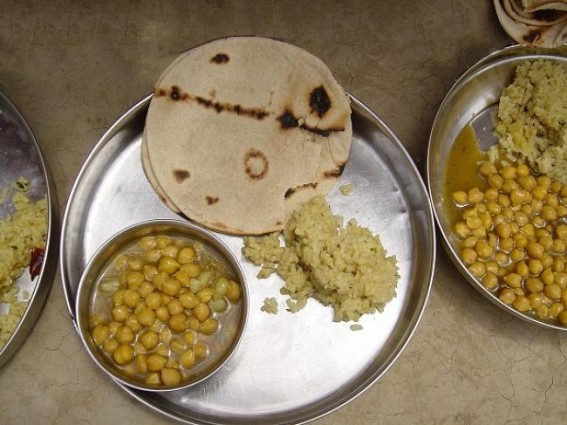 Before entering Tripura, Akshay Patra mid-day-meal food facing storms of criticism in national media for ‘unnasty’ food without garlic, onion Before entering Tripura, Akshay Patra mid-day-meal food facing storms of criticism in national media for ‘unnasty’ food without garlic, onion