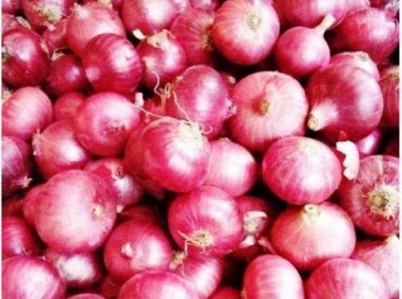 Delhi govt to sell onions at Rs 23.90 per kilo Delhi govt to sell onions at Rs 23.90 per kilo