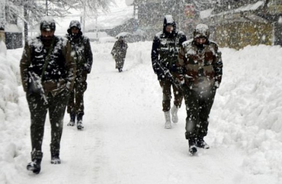 Avalanche kills soldier in J&K Avalanche kills soldier in J&K