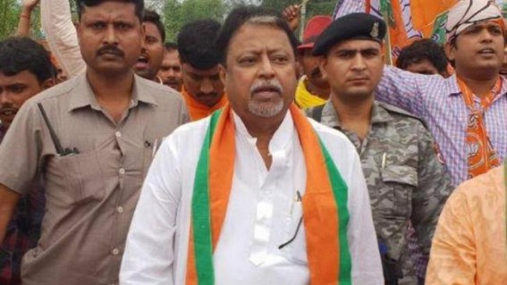 Mukul Roy grilled by Bengal police in triple murder case Mukul Roy grilled by Bengal police in triple murder case