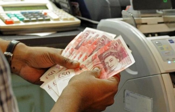 UK government debt hits $2.6tn for first time UK government debt hits $2.6tn for first time
