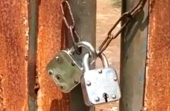 Veterinary Hospital remains closed without prior notice on Friday in Shanti Bazaar Veterinary Hospital remains closed without prior notice on Friday in Shanti Bazaar