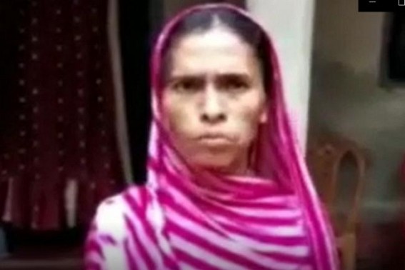 Jumla’s Forgery caught again! Resisting to build houses for the poor, couple forced by BJP leader to stand before a Pakka house to take a picture Jumla’s Forgery caught again! Resisting to build houses for the poor, couple forced by BJP leader to stand before a Pakka house to take a picture