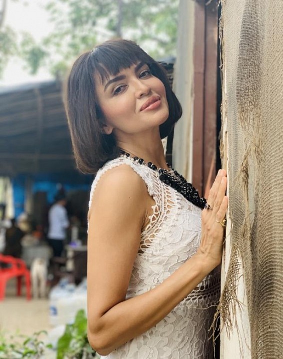 Parull Chaudhry talks about striking a balance on social media Parull Chaudhry talks about striking a balance on social media