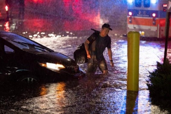 Hurricane Henri already flooding NYC streets, subways Hurricane Henri already flooding NYC streets, subways