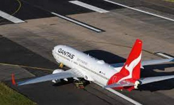 Qantas to stand down 2,500 employees Qantas to stand down 2,500 employees