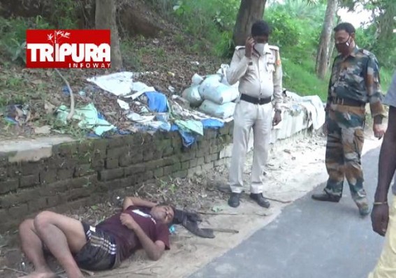 Nesha Mukt Tripura : Intoxicated Govt Staff was spotted Rolling on Road in Agartala amid Curfew Nesha Mukt Tripura : Intoxicated Govt Staff was spotted Rolling on Road in Agartala amid Curfew