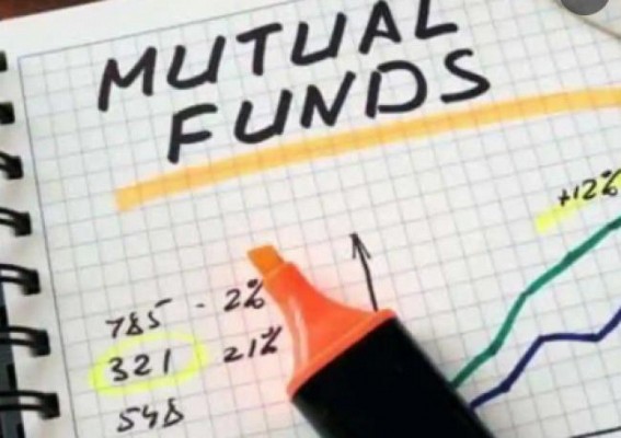 Retail holding at all time high while MFs reduce stake Retail holding at all time high while MFs reduce stake
