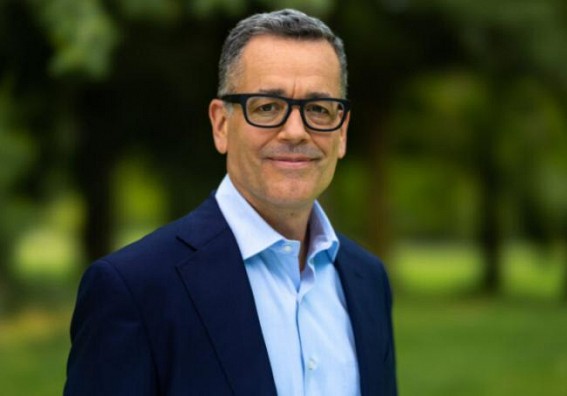 Amazon names Herrington as CEO of Worldwide Amazon Stores Amazon names Herrington as CEO of Worldwide Amazon Stores