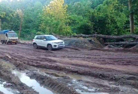 Horrible Condition National Highway in Atharamura Hill areas Horrible Condition National Highway in Atharamura Hill areas