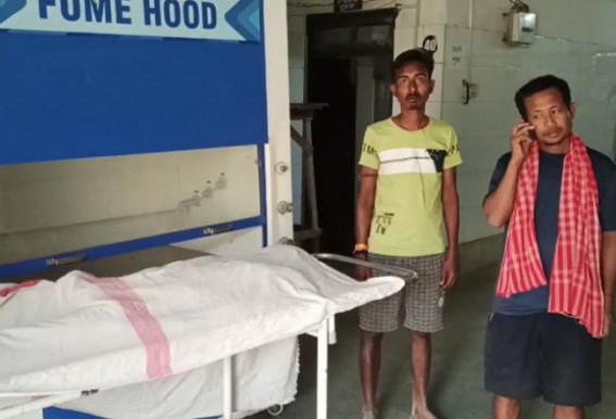 A worker died after being hit by a tripper in Veluarchar area under Kalamchoura PS A worker died after being hit by a tripper in Veluarchar area under Kalamchoura PS
