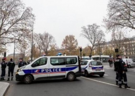 10 killed in France apartment fire 10 killed in France apartment fire
