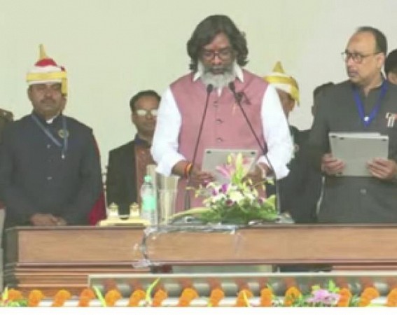 Hemant Soren sworn in as Jharkhand's 14th CM, top INDIA Bloc leaders attend Hemant Soren sworn in as Jharkhand's 14th CM, top INDIA Bloc leaders attend