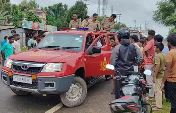 Three injured in Road Accident in Charilam Three injured in Road Accident in Charilam