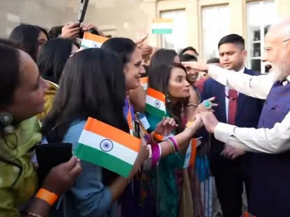 Indian diaspora in London greet PM Modi with chants of 'Bharat Mata Ki Jai' and 'Vande Mataram' on historic visit to UK Indian diaspora in London greet PM Modi with chants of 'Bharat Mata Ki Jai' and 'Vande Mataram' on historic visit to UK