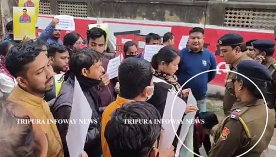 Upsetting scene : Unemployed Job Aspirant Touched Police Feet before arrests Upsetting scene : Unemployed Job Aspirant Touched Police Feet before arrests
